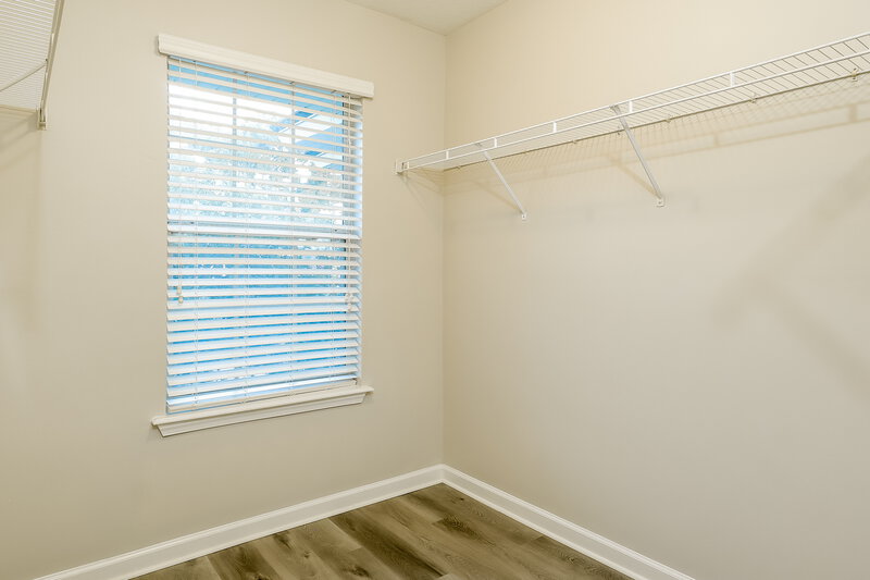 1,905/Mo, 1548 Landau Rd Jacksonville, FL 32225 Walk In Closet View