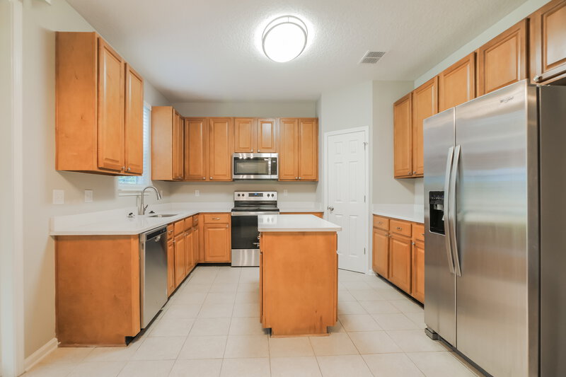 3,270/Mo, 183 Pine Arbor Cir Saint Augustine, FL 32084 Kitchen View