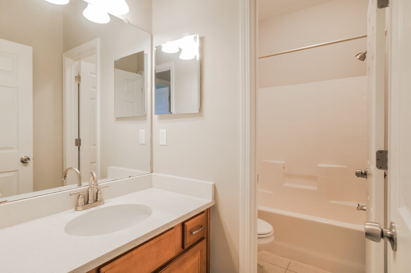 3,270/Mo, 183 Pine Arbor Cir Saint Augustine, FL 32084 Bathroom View