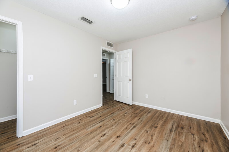 1,515/Mo, 2111 5th Ave Jacksonville, FL 32208 Bedroom View