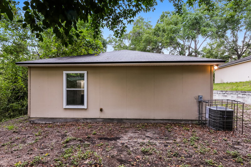 1,515/Mo, 2111 5th Ave Jacksonville, FL 32208 Rear View