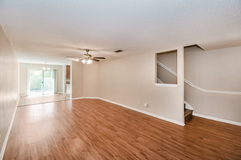 1,660/Mo, 4030 Laurelwood Dr Jacksonville, FL 32257 Living Room View