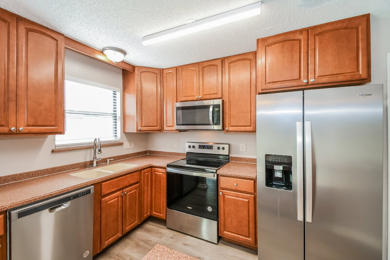 1,660/Mo, 4030 Laurelwood Dr Jacksonville, FL 32257 Kitchen View