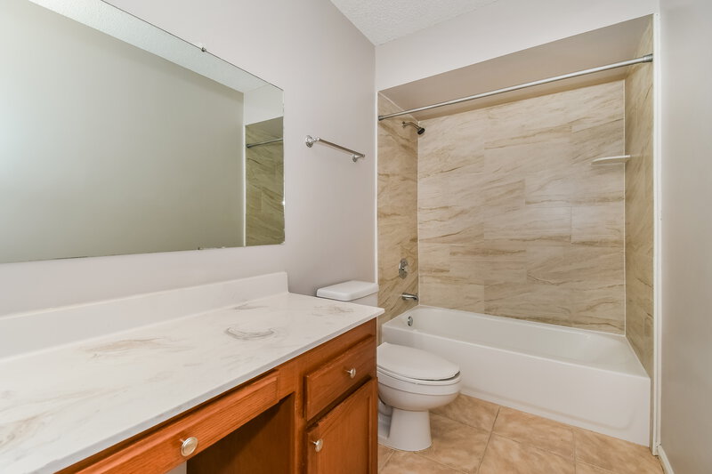 1,660/Mo, 4030 Laurelwood Dr Jacksonville, FL 32257 Bathroom View