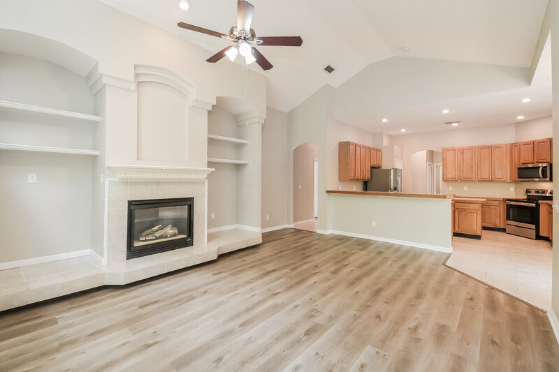 2,700/Mo, 7915 Timberlin Park Blvd Jacksonville, FL 32256 Living Room View 2