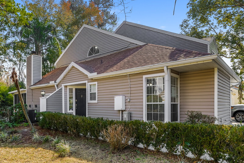 1,590/Mo, 8549 Sturbridge Cir E Jacksonville, FL 32244 Front View