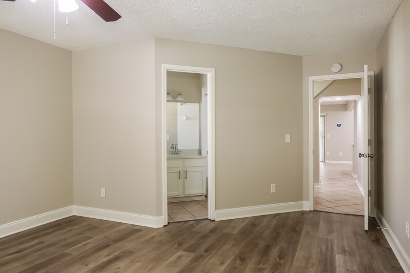 1,590/Mo, 8549 Sturbridge Cir E Jacksonville, FL 32244 Main Bedroom View