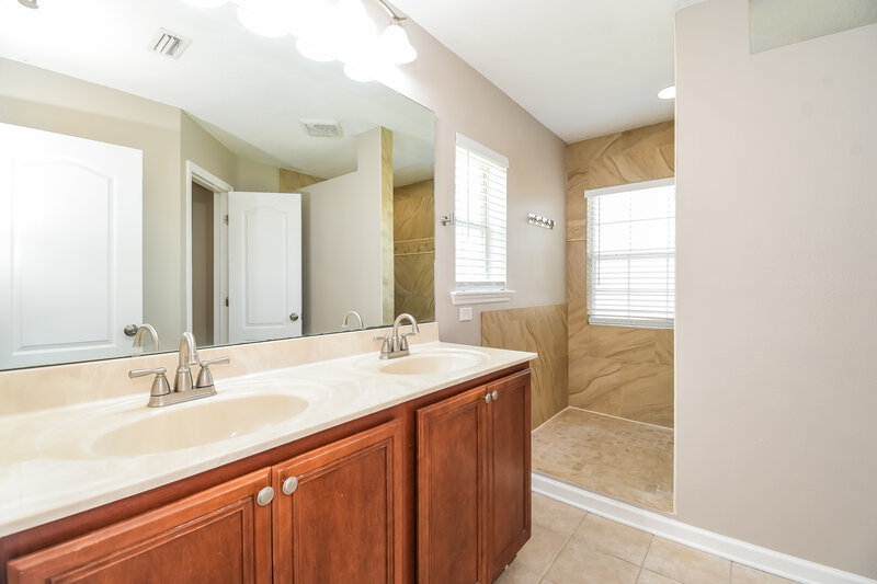 3,730/Mo, 75047 Brookwood Dr Yulee, FL 32097 Main Bathroom View