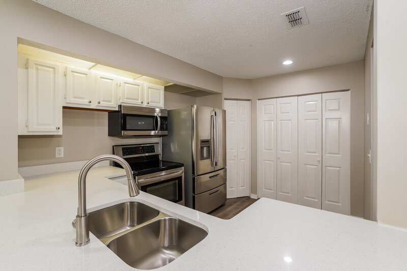 1,710/Mo, 8532 Sturbridge Cir W Jacksonville, FL 32244 Misc View 7