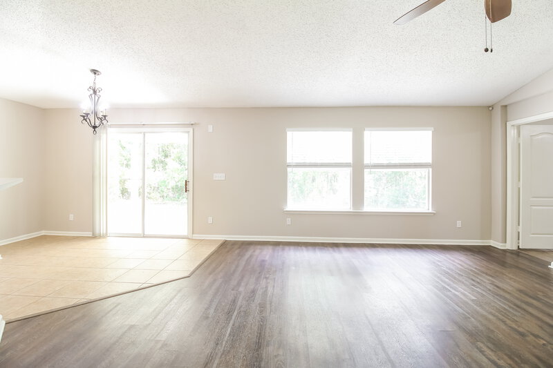 1,845/Mo, 6602 River Falls Dr S Jacksonville, FL 32219 Living Room View