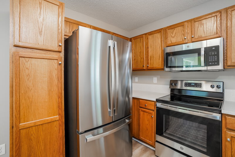 1,850/Mo, 1412 Palmer St Green Cove Springs, FL 32043 Kitchen View 3