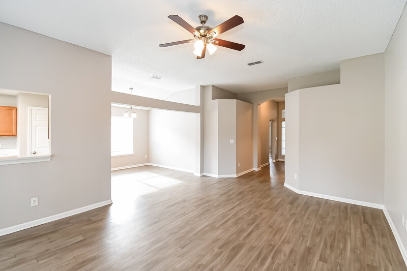 2,285/Mo, 1508 Austin Ln Saint Augustine, FL 32092 Living Room View 2