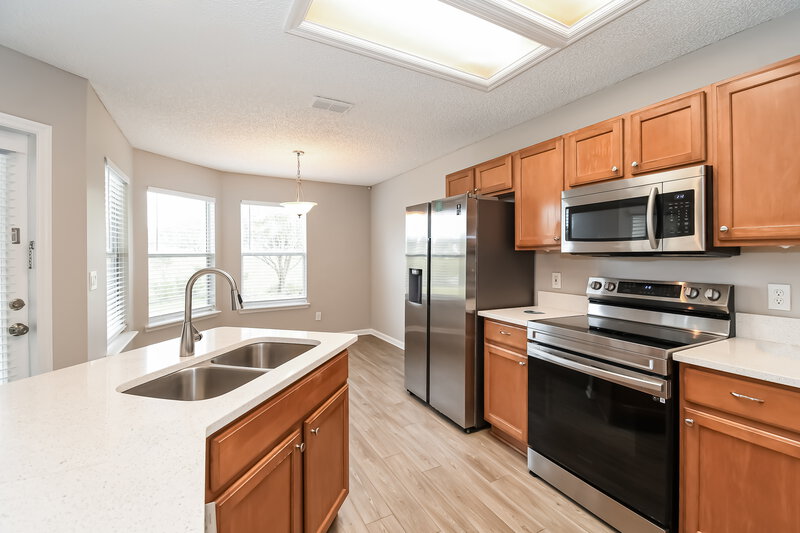 2,285/Mo, 1508 Austin Ln Saint Augustine, FL 32092 Kitchen View 3