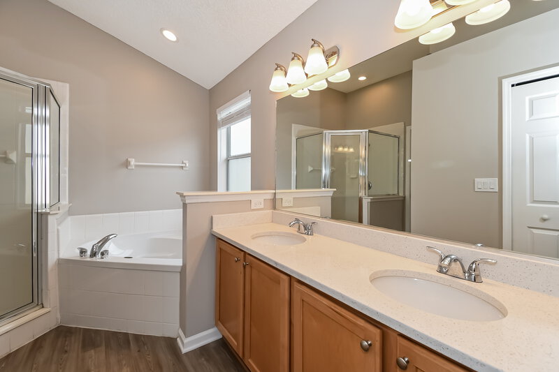 2,285/Mo, 1508 Austin Ln Saint Augustine, FL 32092 Main Bathroom View