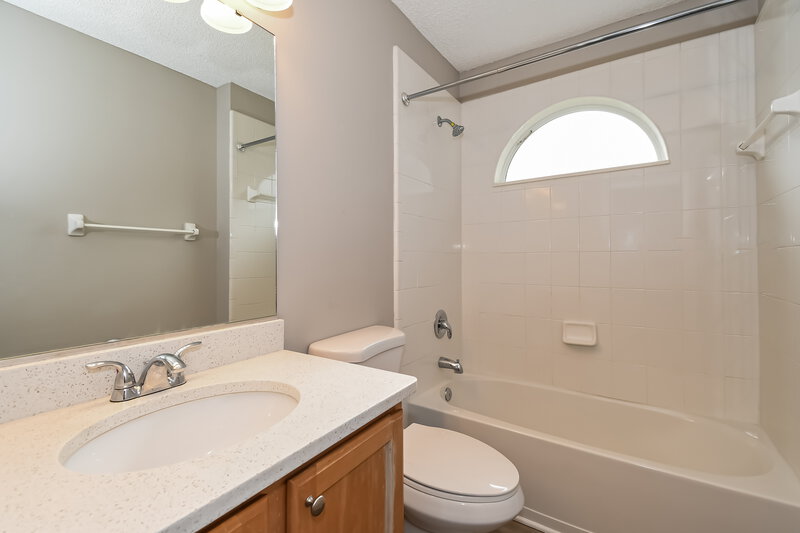2,285/Mo, 1508 Austin Ln Saint Augustine, FL 32092 Bathroom View