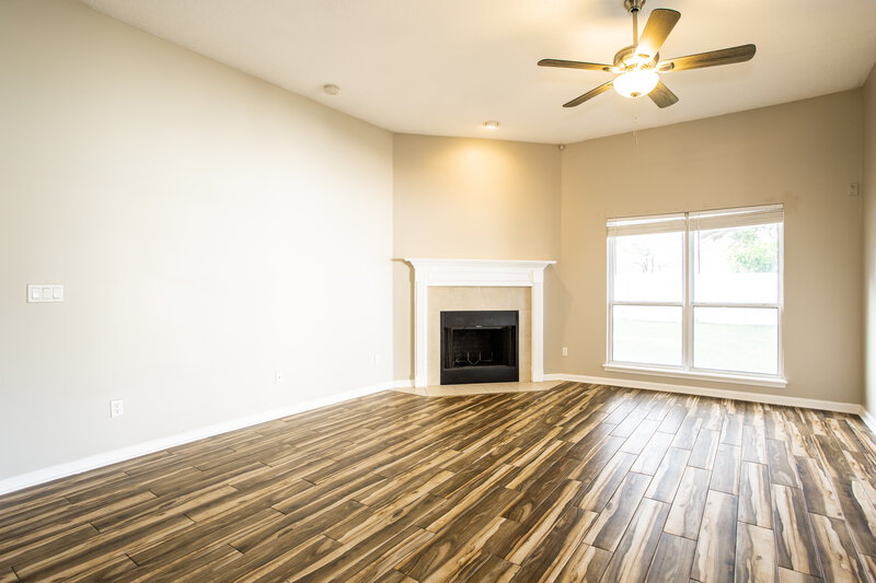 2,175/Mo, 906 Thoroughbred Dr Orange Park, FL 32065 Living Room View 2