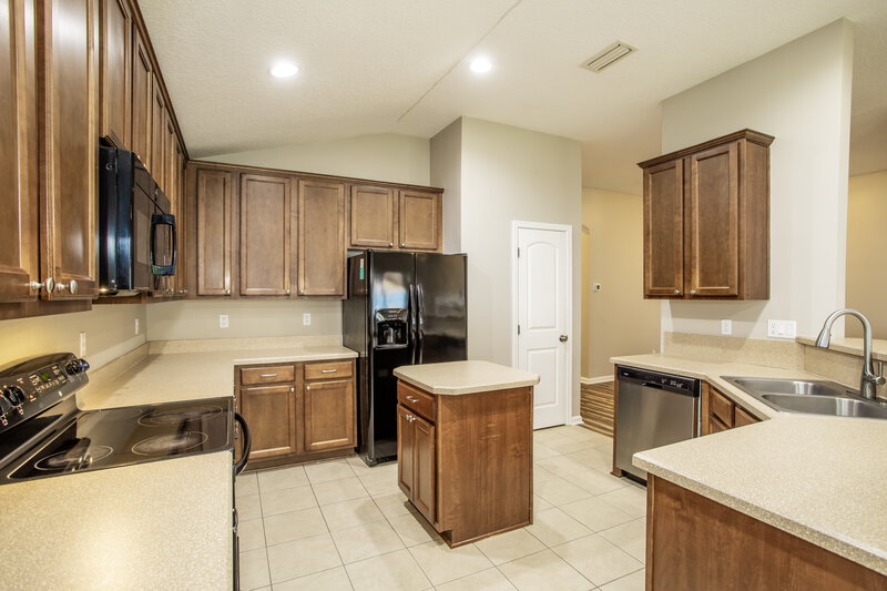 2,175/Mo, 906 Thoroughbred Dr Orange Park, FL 32065 Kitchen View 2