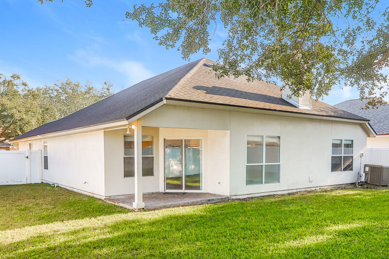 2,175/Mo, 906 Thoroughbred Dr Orange Park, FL 32065 Rear View