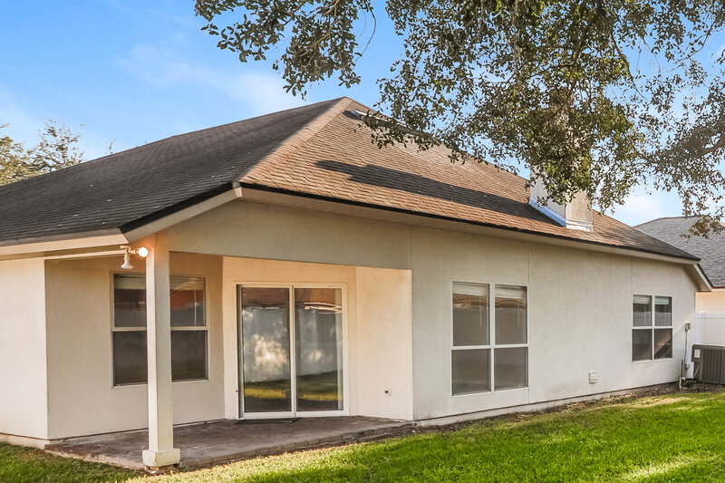 2,175/Mo, 906 Thoroughbred Dr Orange Park, FL 32065 Rear View 2