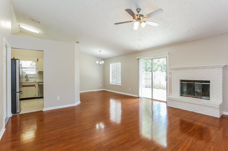 1,725/Mo, 3447 Le Havre Dr E Jacksonville, FL 32277 Living Room View 2