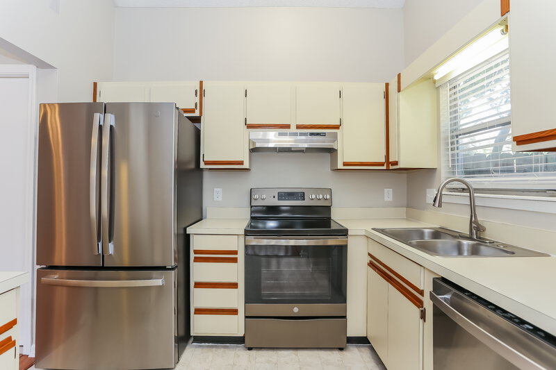 1,725/Mo, 3447 Le Havre Dr E Jacksonville, FL 32277 Kitchen View