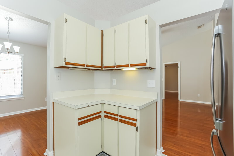 1,725/Mo, 3447 Le Havre Dr E Jacksonville, FL 32277 Kitchen View 2