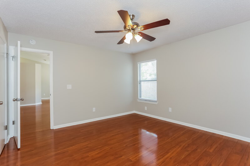 1,725/Mo, 3447 Le Havre Dr E Jacksonville, FL 32277 Main Bedroom View