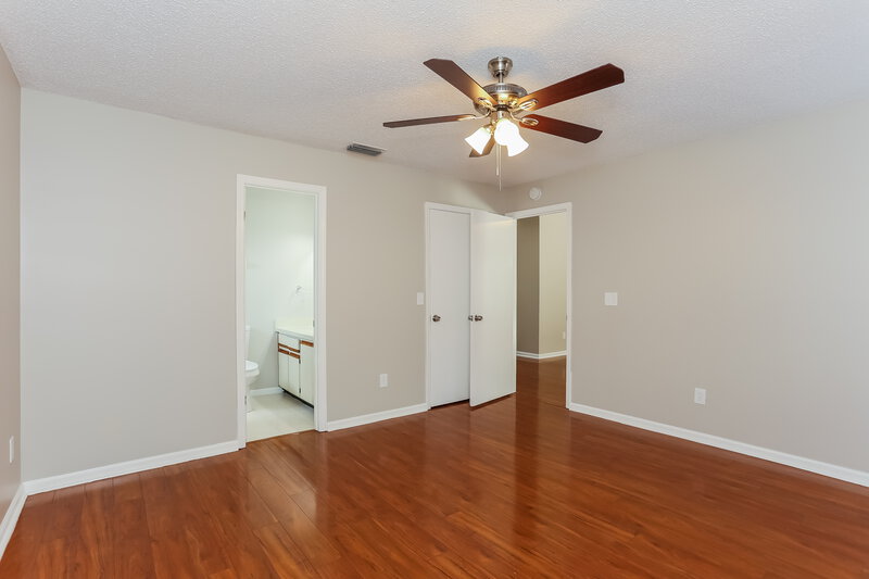 1,725/Mo, 3447 Le Havre Dr E Jacksonville, FL 32277 Main Bedroom View 2
