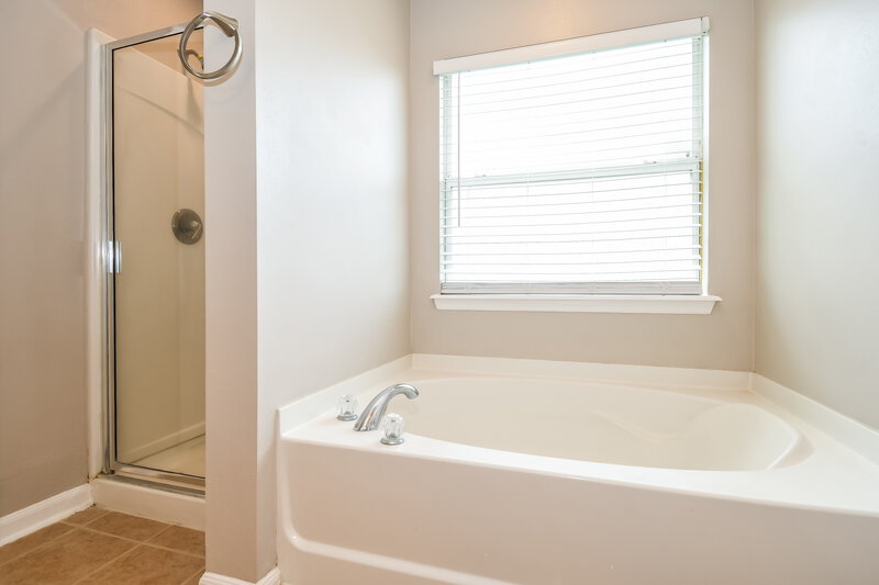 1,990/Mo, 75093 Brookwood Dr Yulee, FL 32097 Bathroom View 2