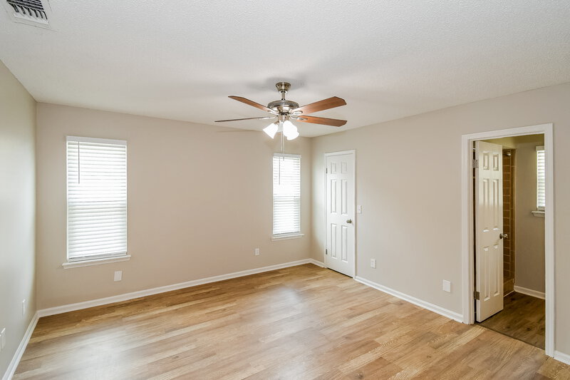 1,730/Mo, 8478 Cross Timbers Dr W Jacksonville, FL 32244 Main Bedroom View