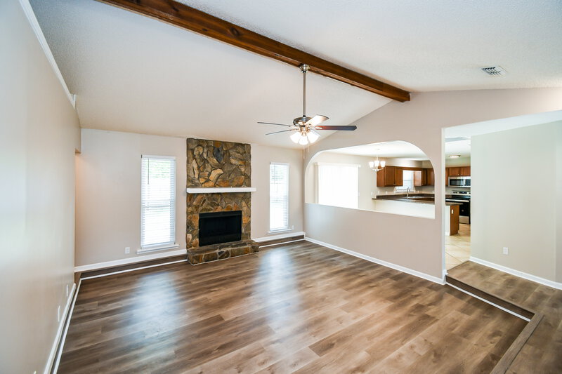 1,900/Mo, 7619 Jeremy David Ln Jacksonville, FL 32244 Living Room View 2