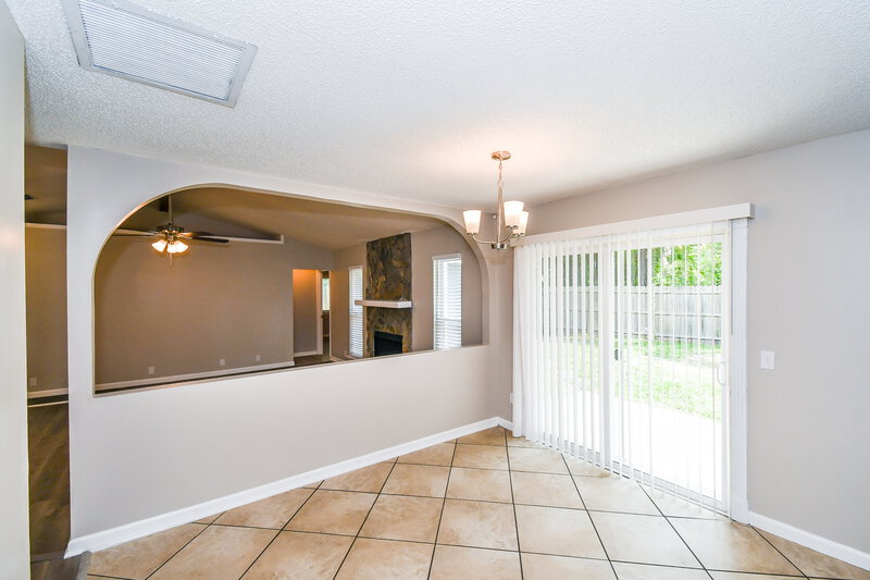 1,900/Mo, 7619 Jeremy David Ln Jacksonville, FL 32244 Dining Room View