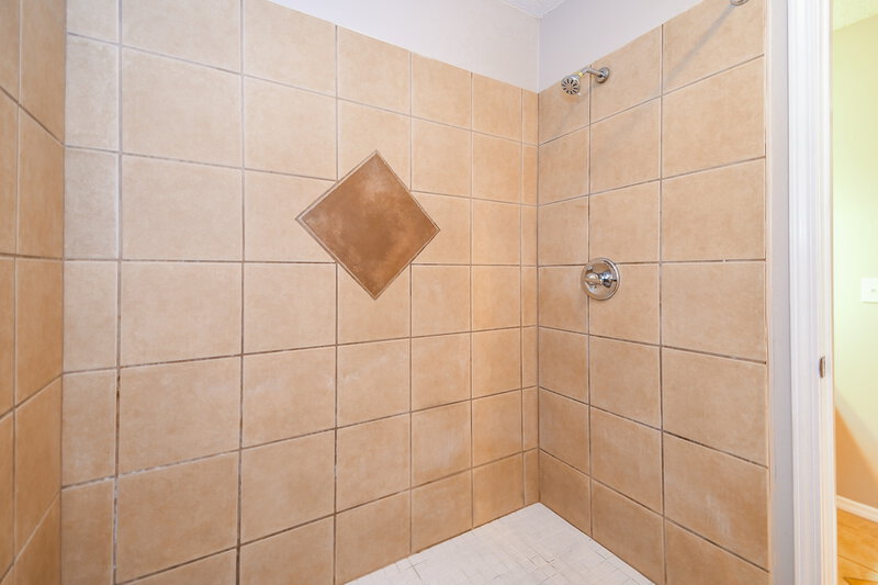 1,900/Mo, 7619 Jeremy David Ln Jacksonville, FL 32244 Bathroom View 2