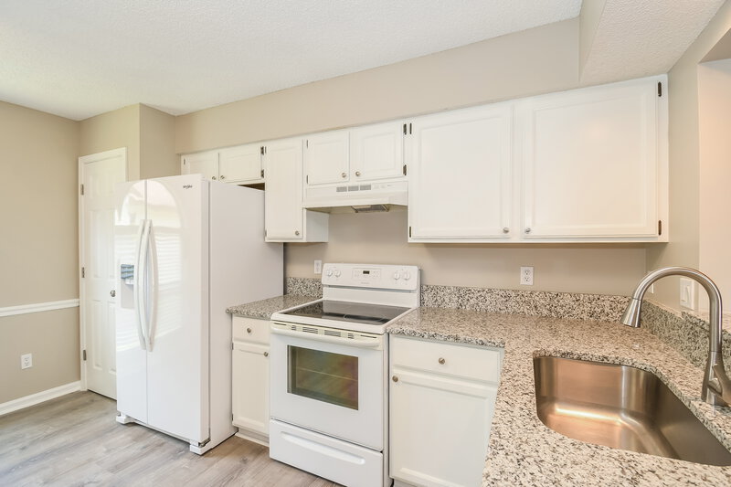 1,925/Mo, 3848 Karissa Ann Pl E Jacksonville, FL 32223 Kitchen View