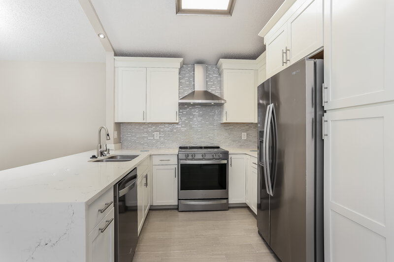 2,165/Mo, 12639 Ashmore Green Dr N Jacksonville, FL 32246 Kitchen View 2