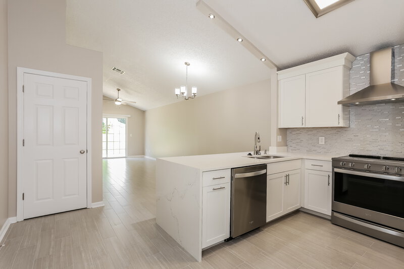 2,165/Mo, 12639 Ashmore Green Dr N Jacksonville, FL 32246 Kitchen View 3