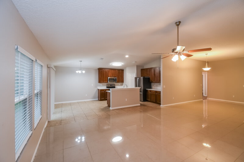 1,900/Mo, 10243 Normandy Cove St Jacksonville, FL 32221 Living Room View