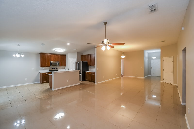 1,900/Mo, 10243 Normandy Cove St Jacksonville, FL 32221 Living Room View 2