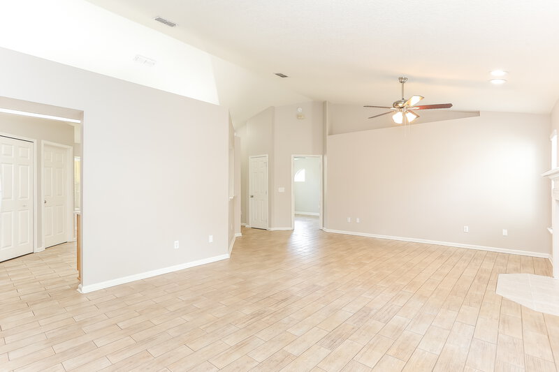 1,915/Mo, 4408 Jiggermast Ave Jacksonville, FL 32277 Misc View 3