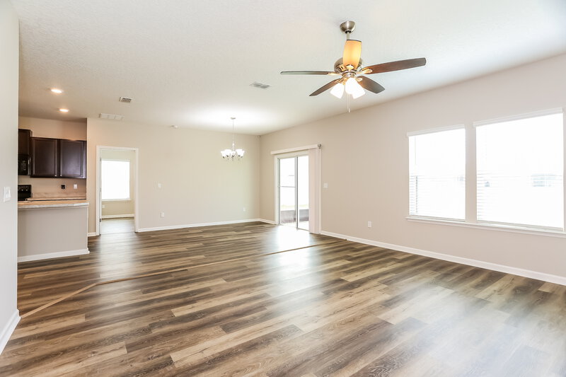 1,830/Mo, 10989 Ventnor Ave Jacksonville, FL 32218 Living Room View