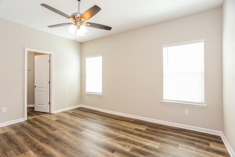 1,830/Mo, 10989 Ventnor Ave Jacksonville, FL 32218 Main Bedroom View 2