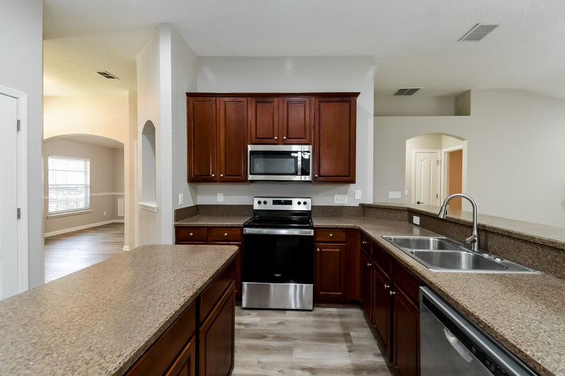 2,090/Mo, 3111 Silverado Cir Green Cove Springs, FL 32043 Kitchen View
