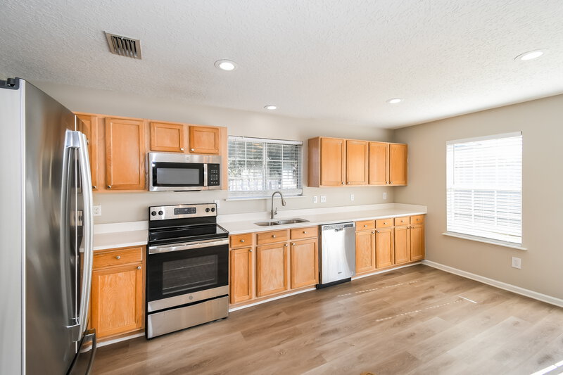 1,630/Mo, 7157 Beekman Lake Dr S Jacksonville, FL 32222 Kitchen View