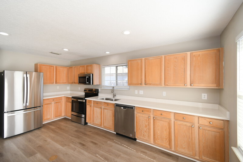 1,630/Mo, 7157 Beekman Lake Dr S Jacksonville, FL 32222 Kitchen View 2