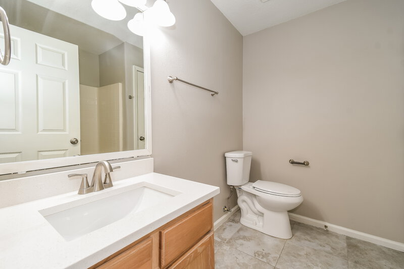 1,630/Mo, 7157 Beekman Lake Dr S Jacksonville, FL 32222 Bathroom View