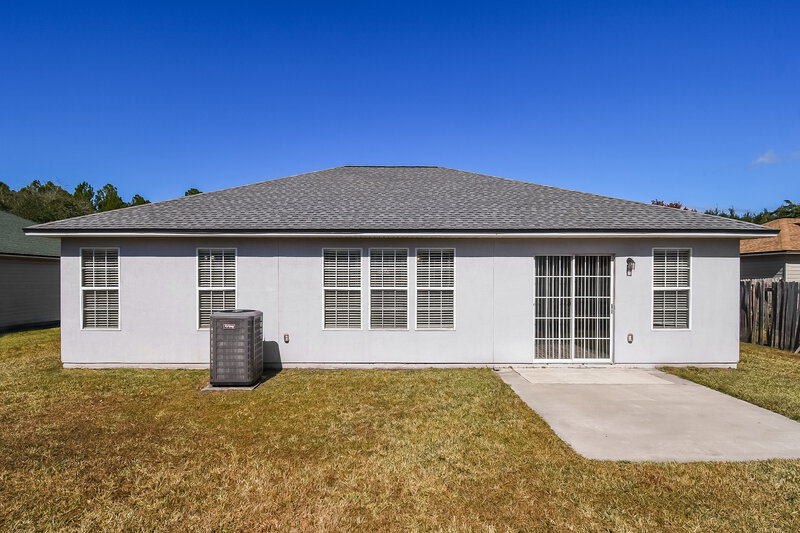 1,630/Mo, 7157 Beekman Lake Dr S Jacksonville, FL 32222 Rear View