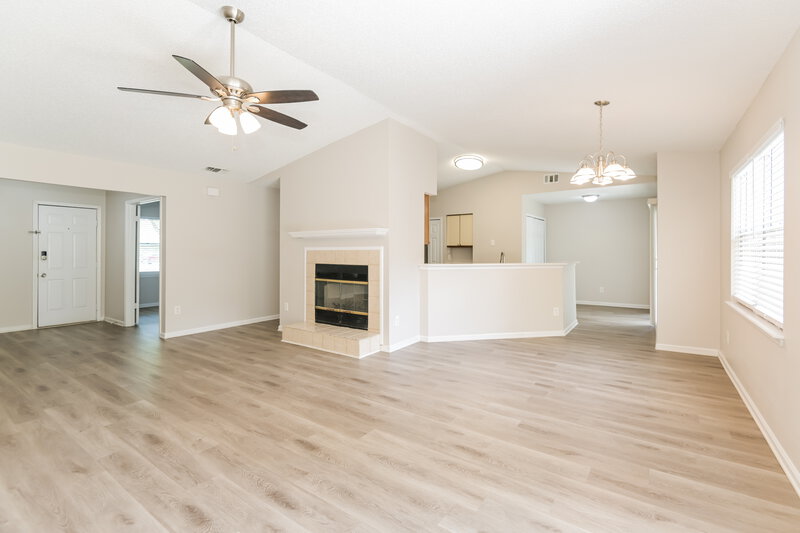 2,255/Mo, 11846 Marabou Ct N Jacksonville, FL 32223 Living Room View 2