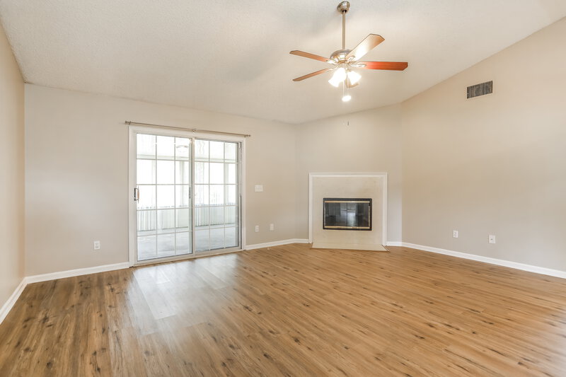 1,690/Mo, 10895 Copper Creek Ct Jacksonville, FL 32218 Living Room View