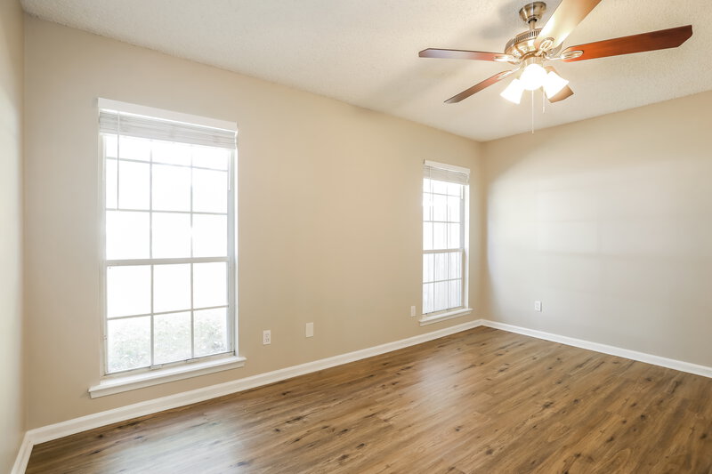 1,690/Mo, 10895 Copper Creek Ct Jacksonville, FL 32218 Main Bedroom View 2