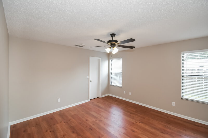 2,640/Mo, 8155 Pineverde Ln Jacksonville, FL 32244 Main Bedroom View 2